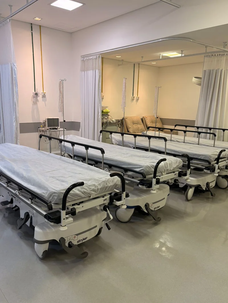 Macas Stryker em sala de recuperação do MIRA Hospital Oftalmológico