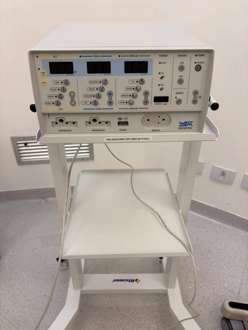 Recepção do MIRA Hospital Oftalmológico — ambiente acolhedor para pacientes